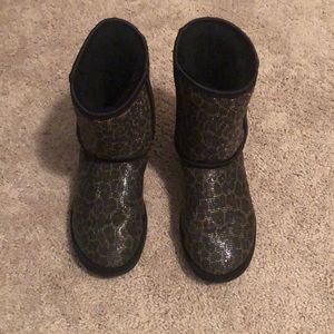 Leopard short UGG. Size 7